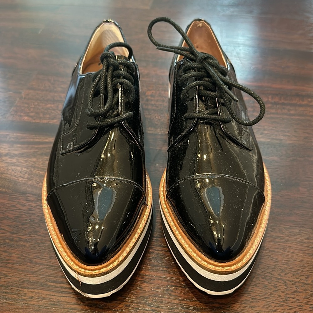 Black patent leather Halogen platform shoes